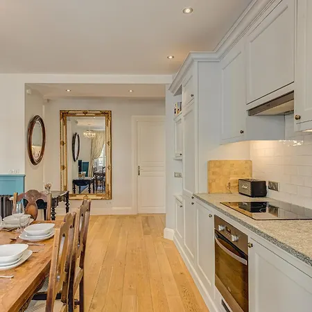 Aiguille Du Midi - Alpes Travel - Sleeps 6